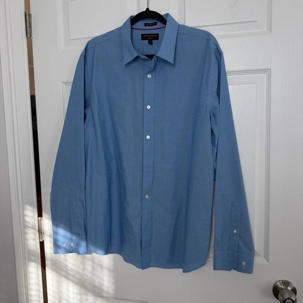 Banana Republic Light Blue Dress Shirt
